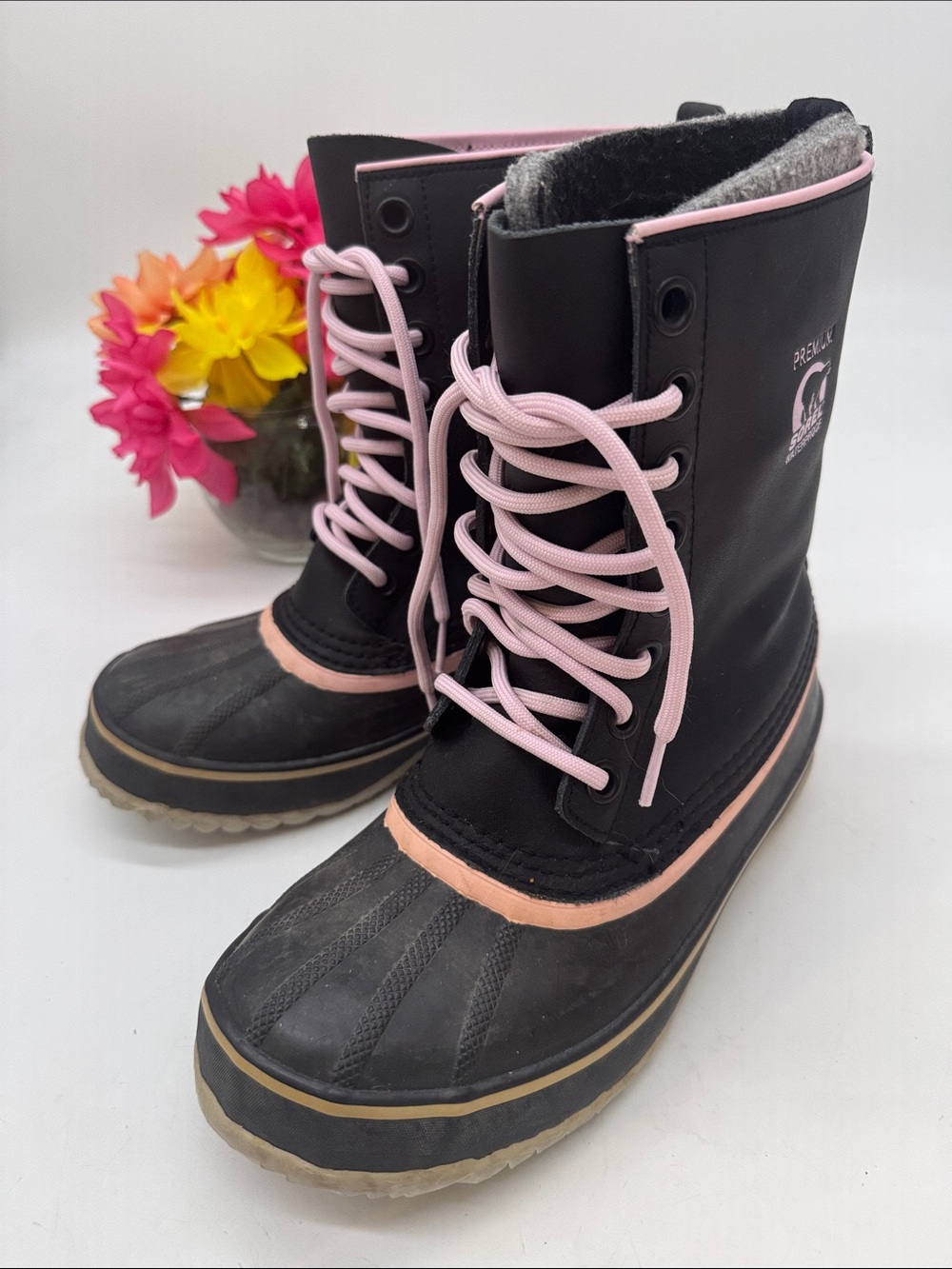 Sorel Black Winter Boots with Pink Trim & Laces Size 8